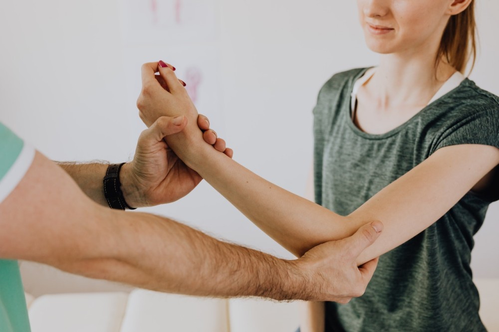 What to Wear to a Chiropractor