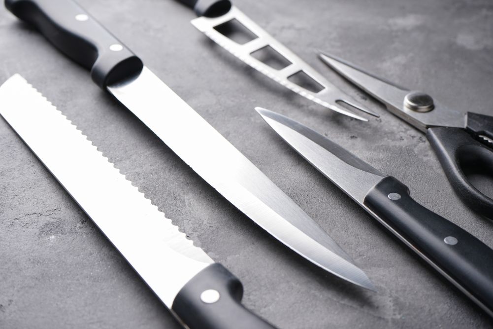 discovering a safer utility knife